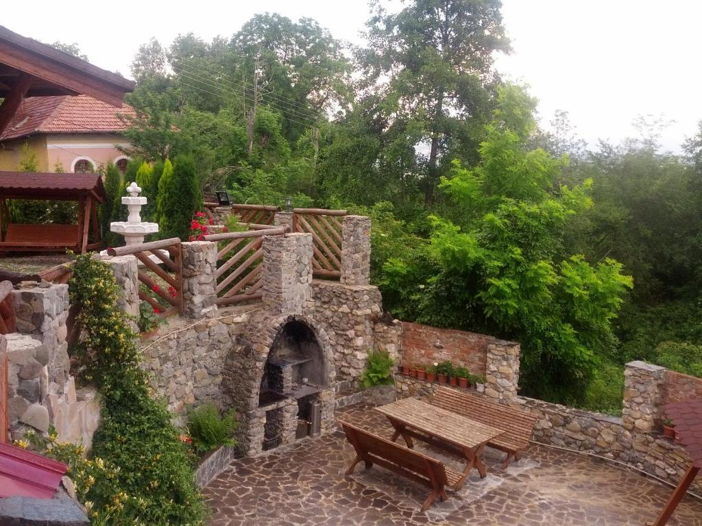 Pensiunea Magdalena Cîmpulung Esterno foto
